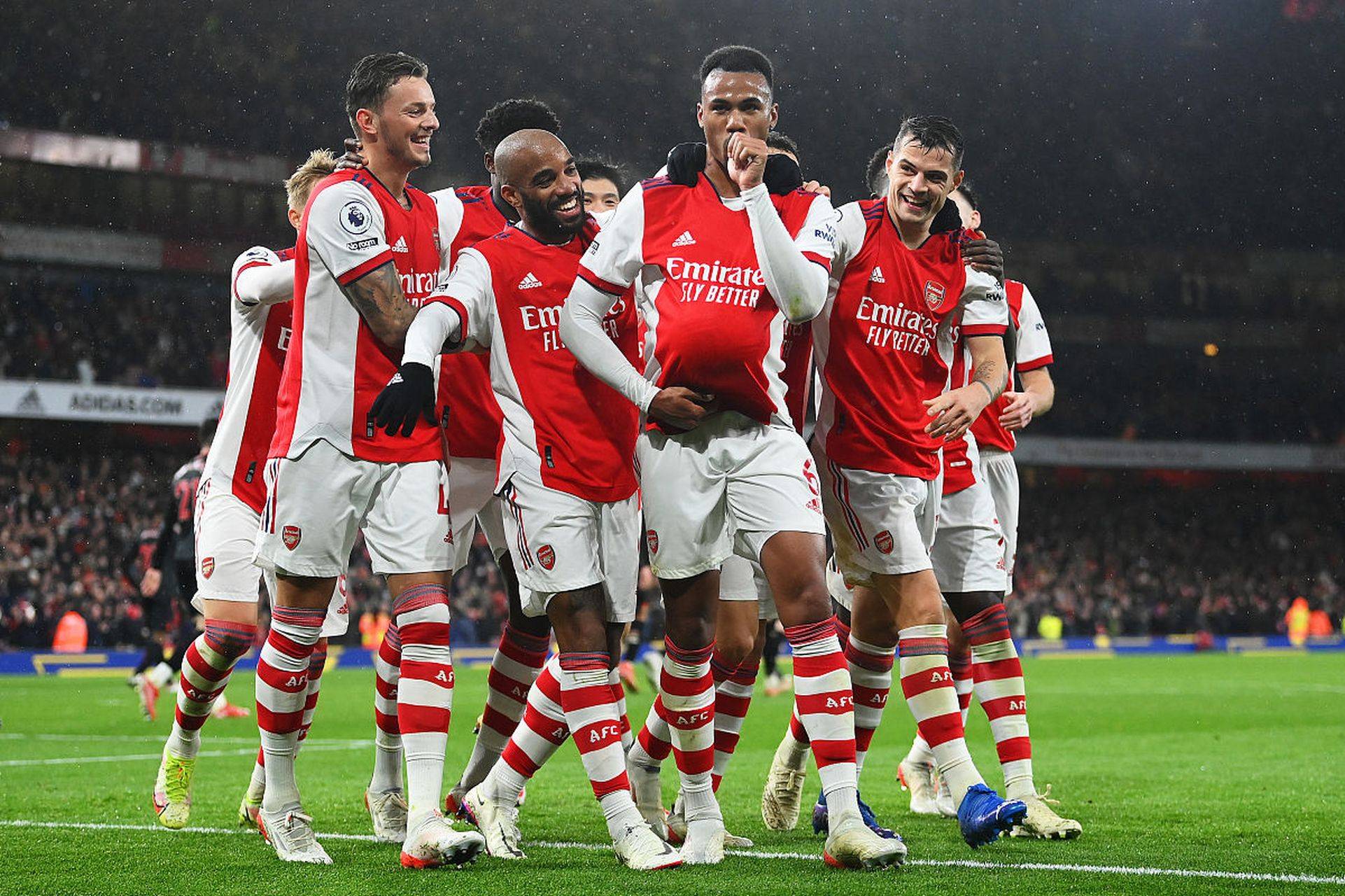 九游中国-阿森纳客场三分归队，英超联赛逆袭之路起步的简单介绍