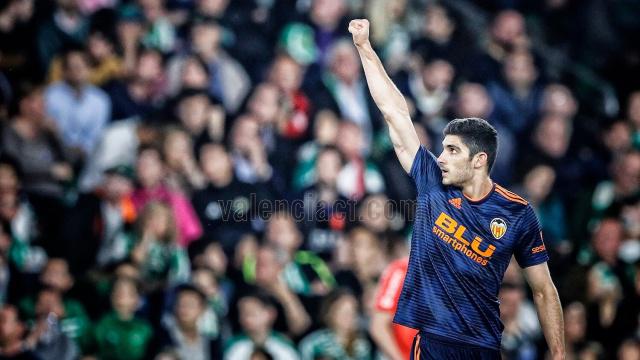 瓦伦西亚挣扎生存，保级之路漫长