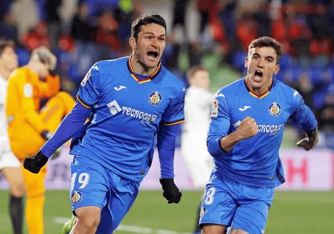 比利亚雷亚尔客场取胜，升至积分榜次席