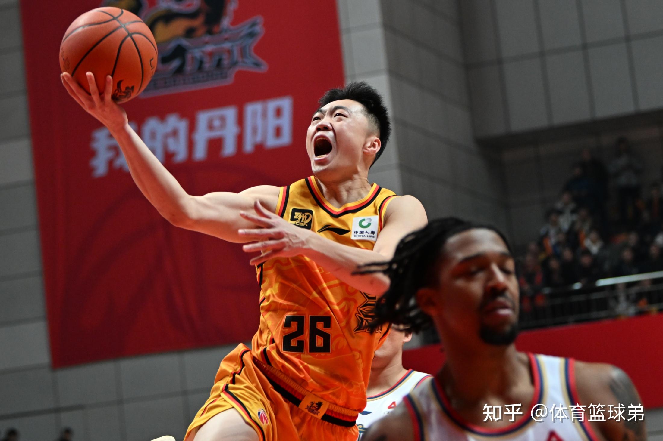 广厦队战胜江苏，进军下一轮季后赛的简单介绍