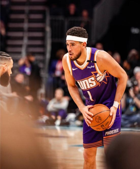 黄蜂队主帅调整防守策略，力挽狂澜