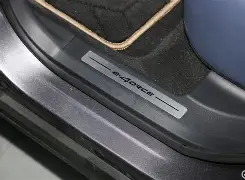 古版雅文西亚菲高瑟巴，不畏敌人强大困难