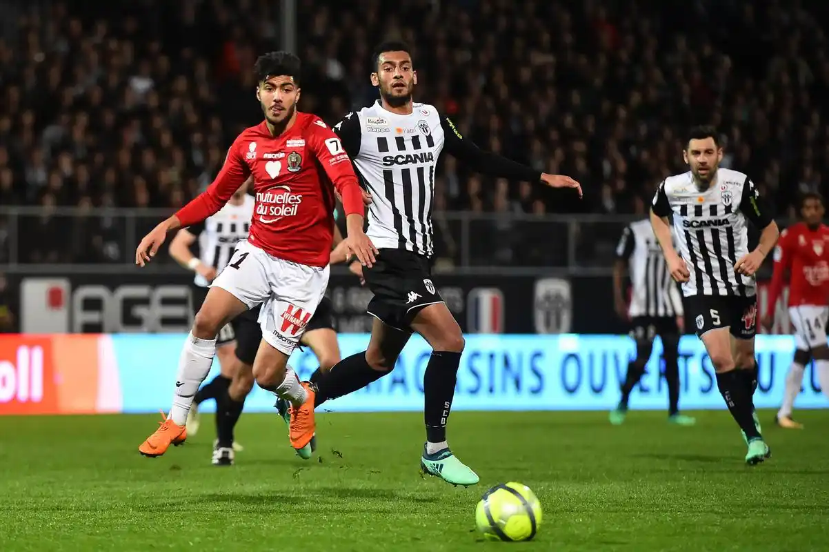 昂热球员受伤频发，主帅急需新计划