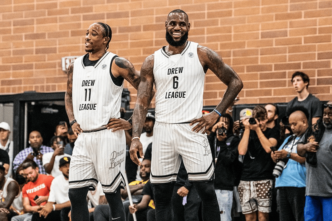 马刺主场击败魔术，德罗赞关键时刻决定胜负