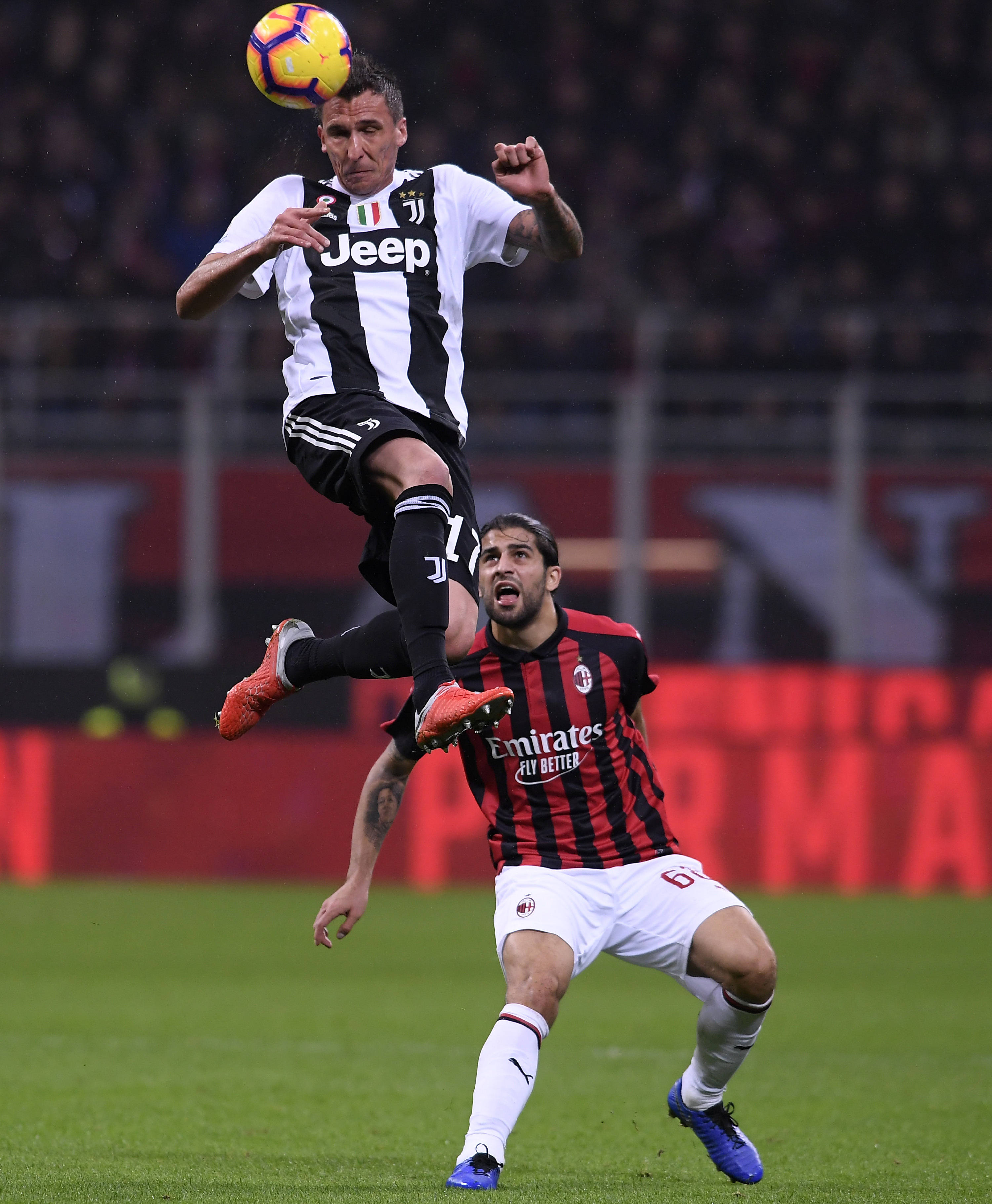 尤文图斯客场取胜,紧追领跑球队 尤文图斯客场取胜,紧追领跑球队