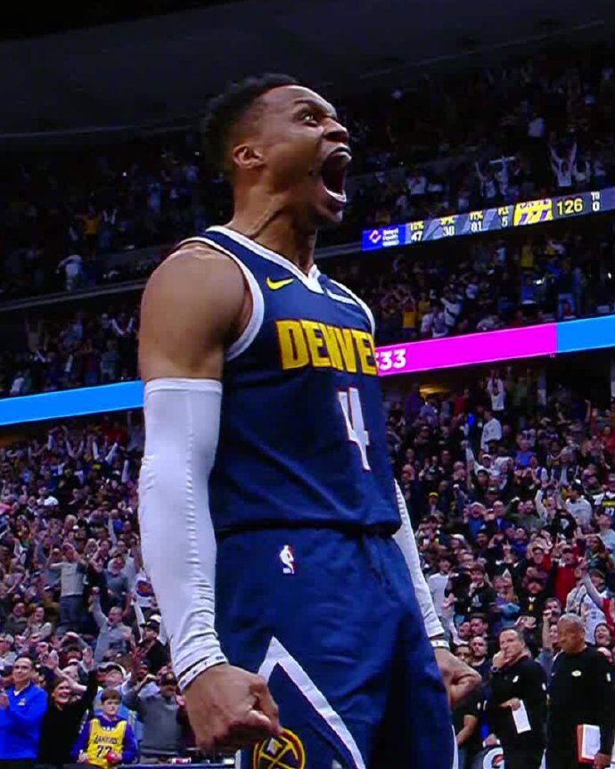 九游体育平台-灰熊客场击败黄蜂，稳坐西部前列