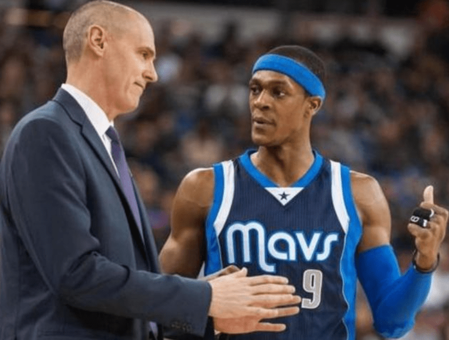 九游娱乐网站-包含狂人主教练训练场上指导入微，工作细致的词条