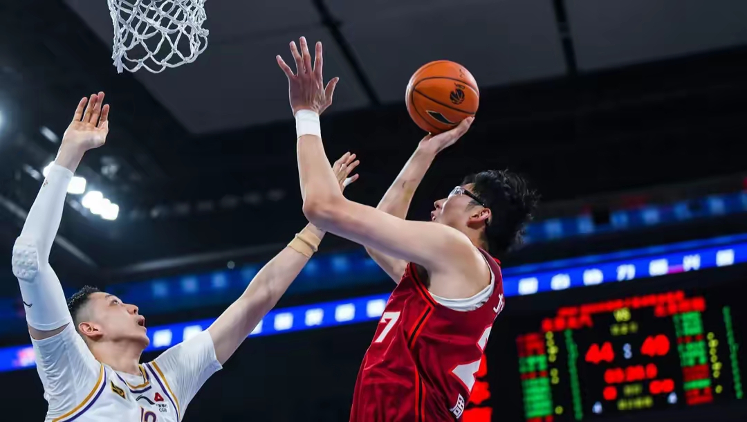 九游娱乐网页-DFM横扫DRX,ShowMaker拿下关键大龙鏖战多局半决赛,锁定晋级资格的简单介绍