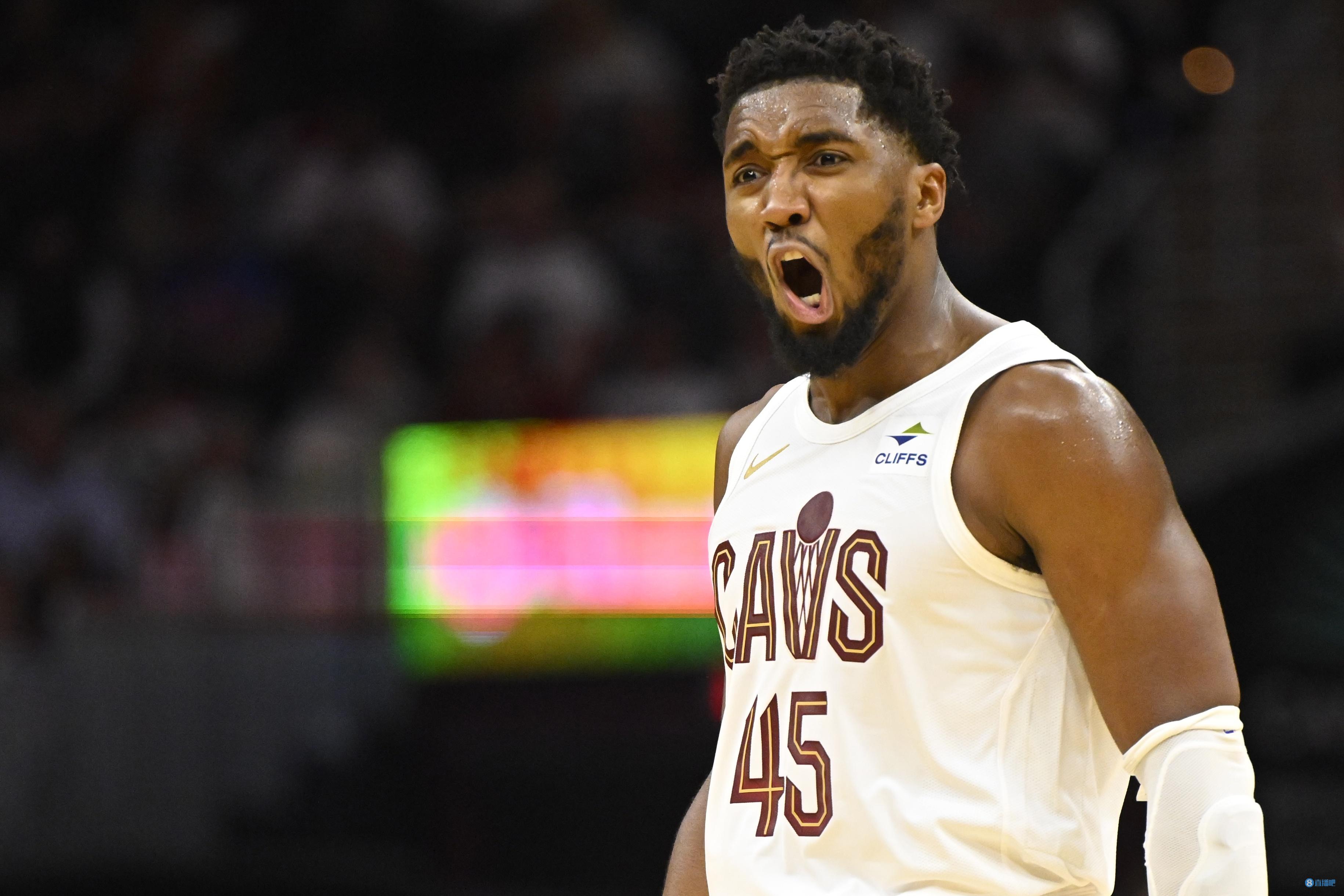 关于爵士队新秀米切尔表现出色,被誉为未来超级巨星的信息 关于爵士队新秀米切尔表现出色,被誉为未来超级巨星的信息