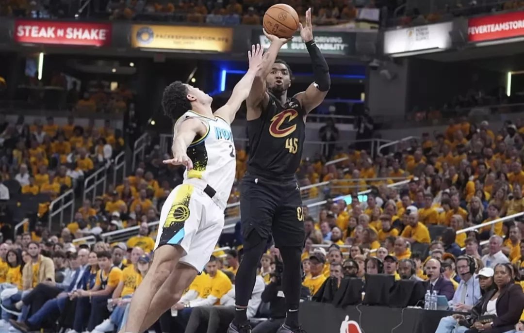 爵士客场力克国王,米切尔砍下全场最高31分 爵士客场力克国王,米切尔砍下全场最高31分