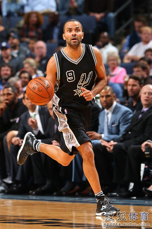 兰多夫加盟马刺,传奇中锋应战复出 兰多夫加盟马刺,传奇中锋应战复出