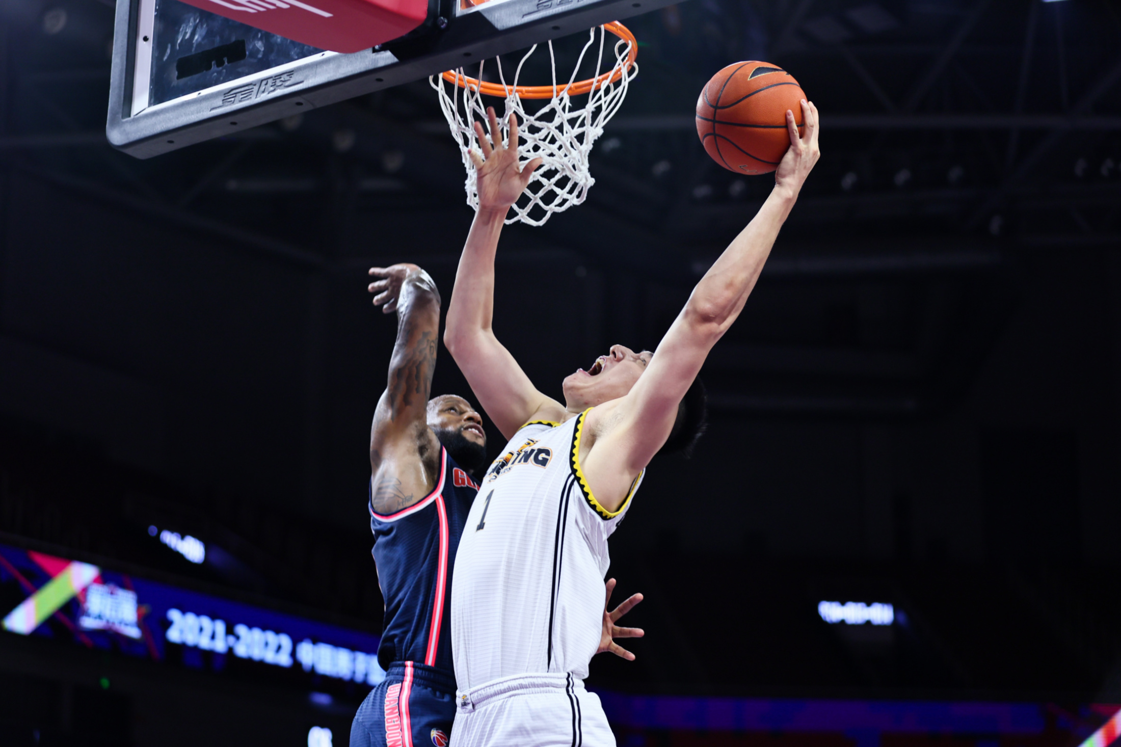 辽宁队全队发挥出色,助力球队逆转胜利 辽宁队全队发挥出色,助力球队逆转胜利