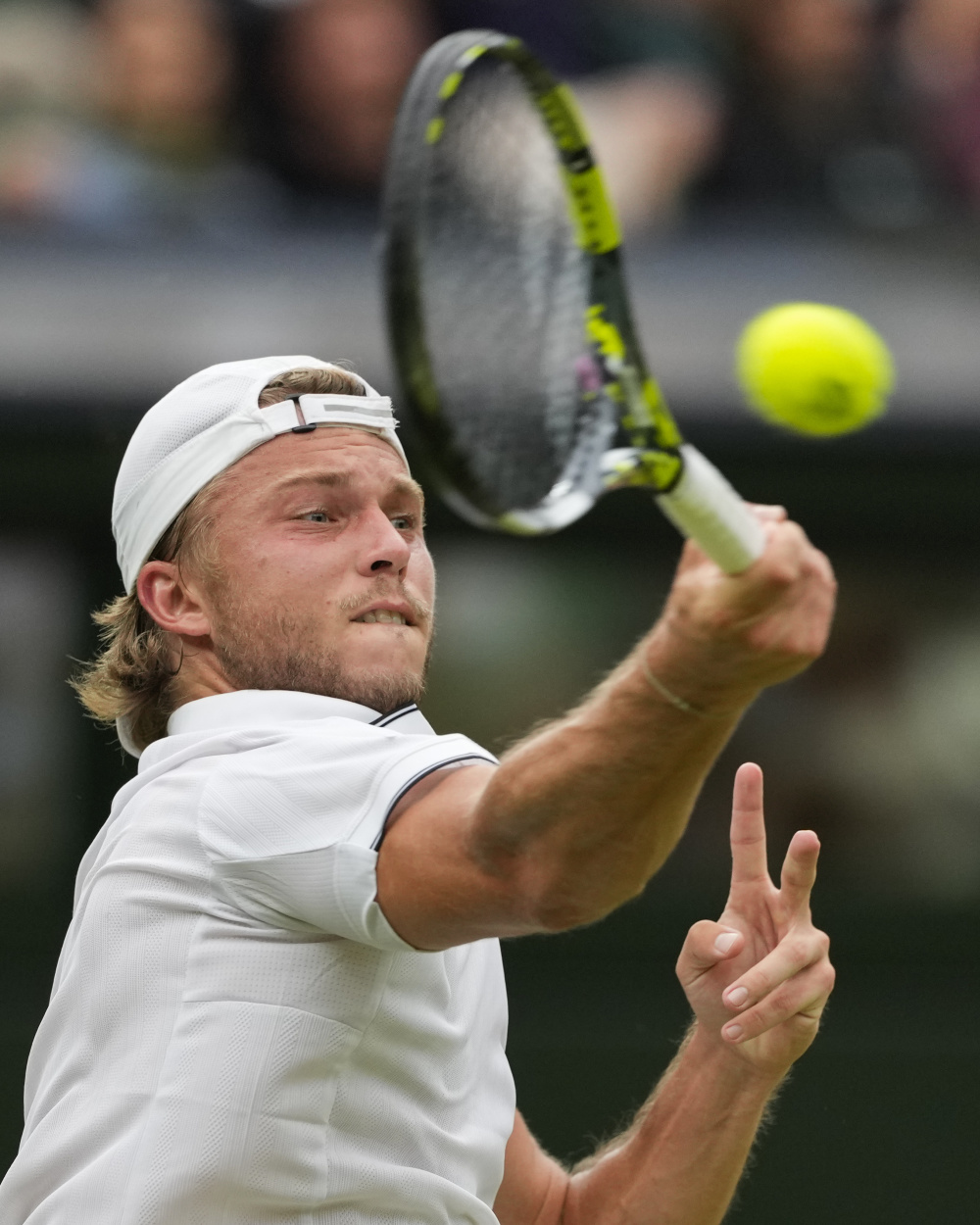 九游娱乐网页-温网翻盘戴维斯杯,梅德韦杰夫点燃赛场