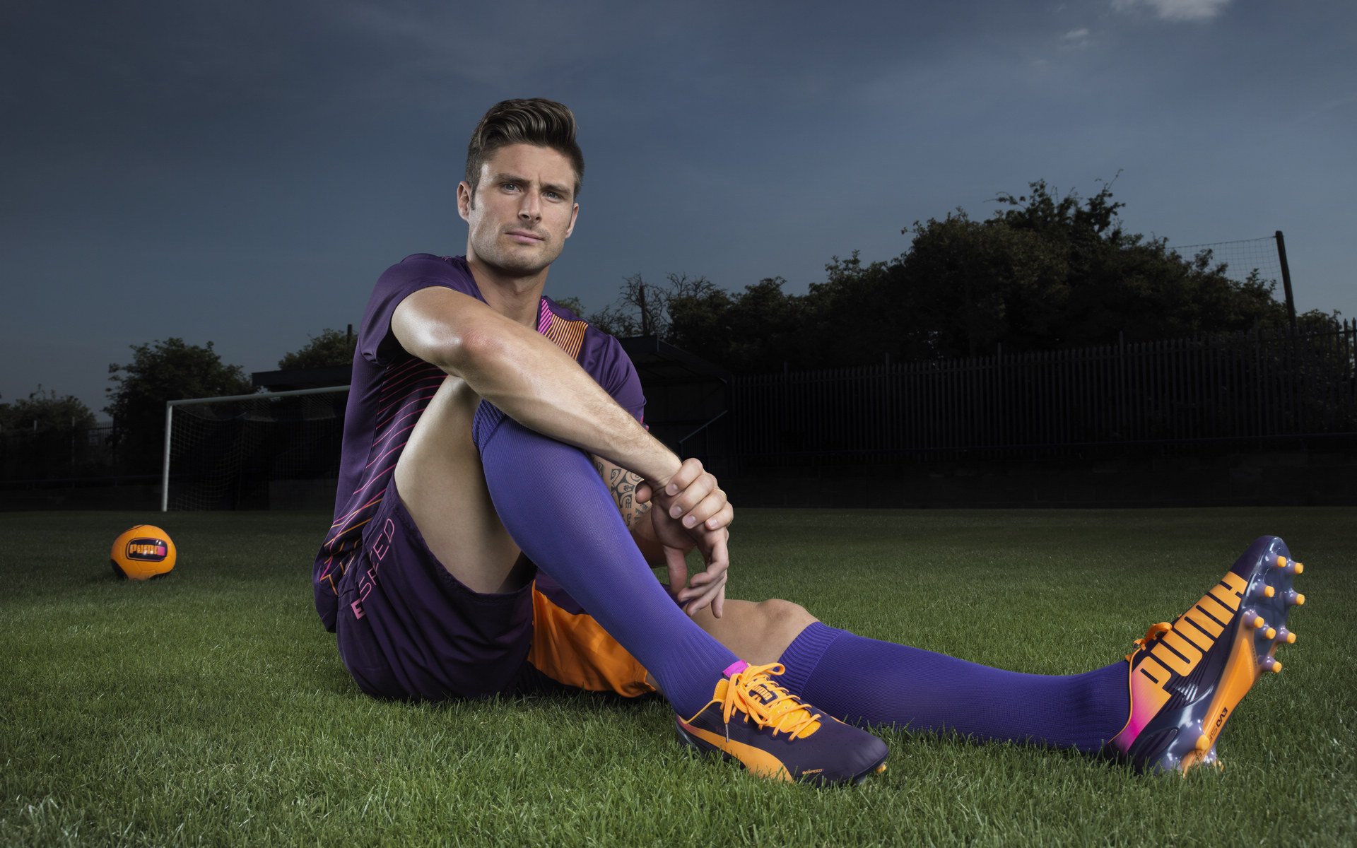 九游体育平台-月光诗人与钢铁迷宫,克瓦拉茨赫利亚的欧冠之夜,一个无解的命题