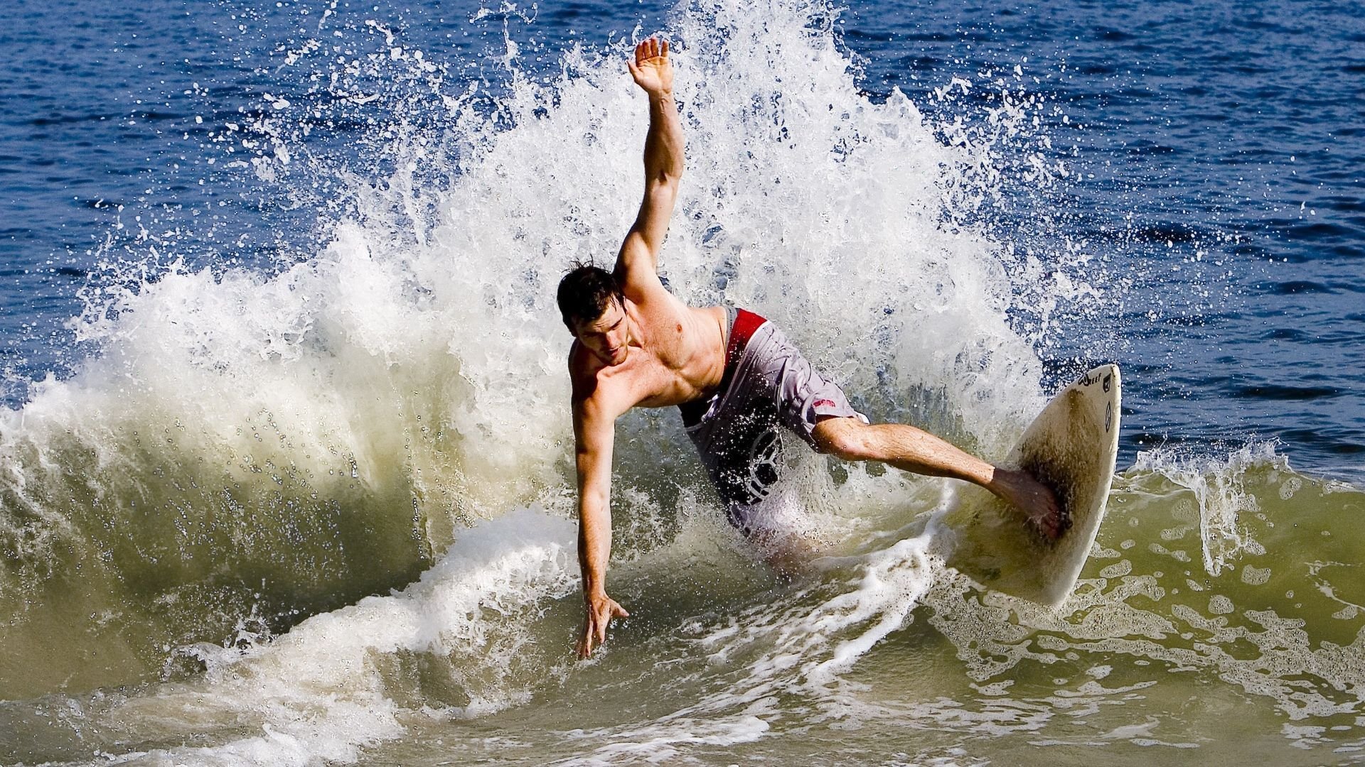 西非绿茵与巴黎之约,小国雄心,如何用一场胜利定义自己