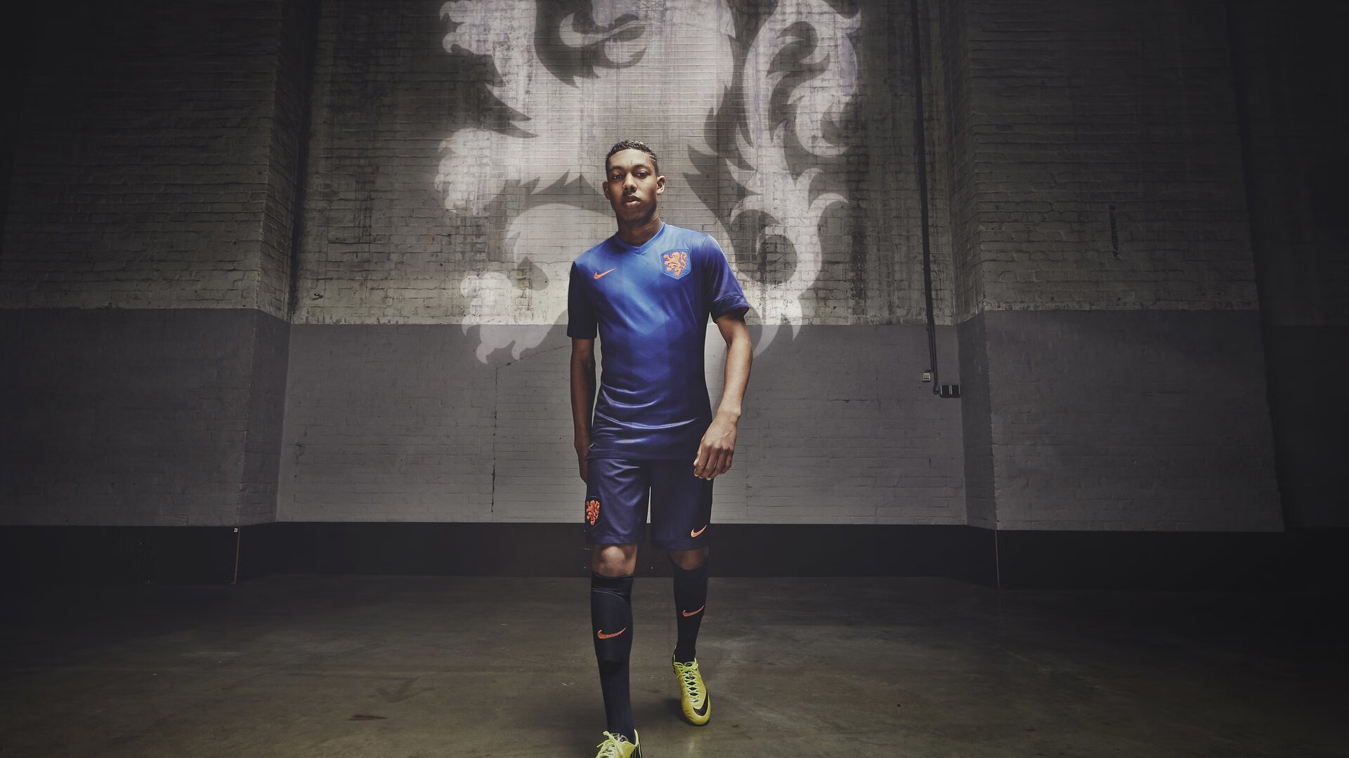 九游体育直播-冰封之海燃起赤焰，王皓用一腔孤勇点燃波兰的逆转奇迹